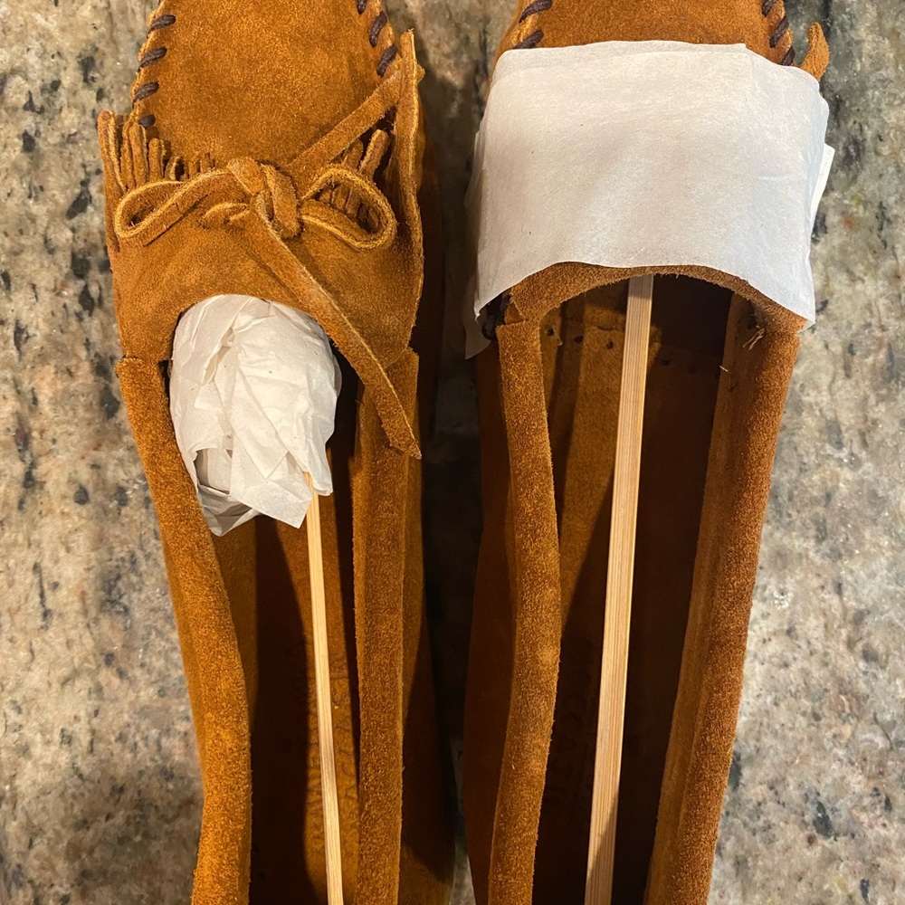 Minnetonka moccasins size 9.5